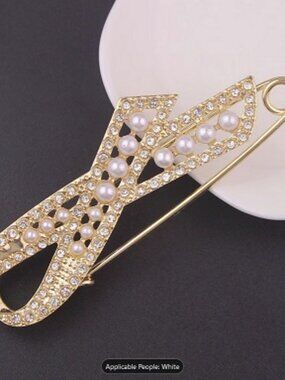 Brooch / Lapel Pin ~ Bow w/ Amor White Peals & Clear Crystals  BP-1624